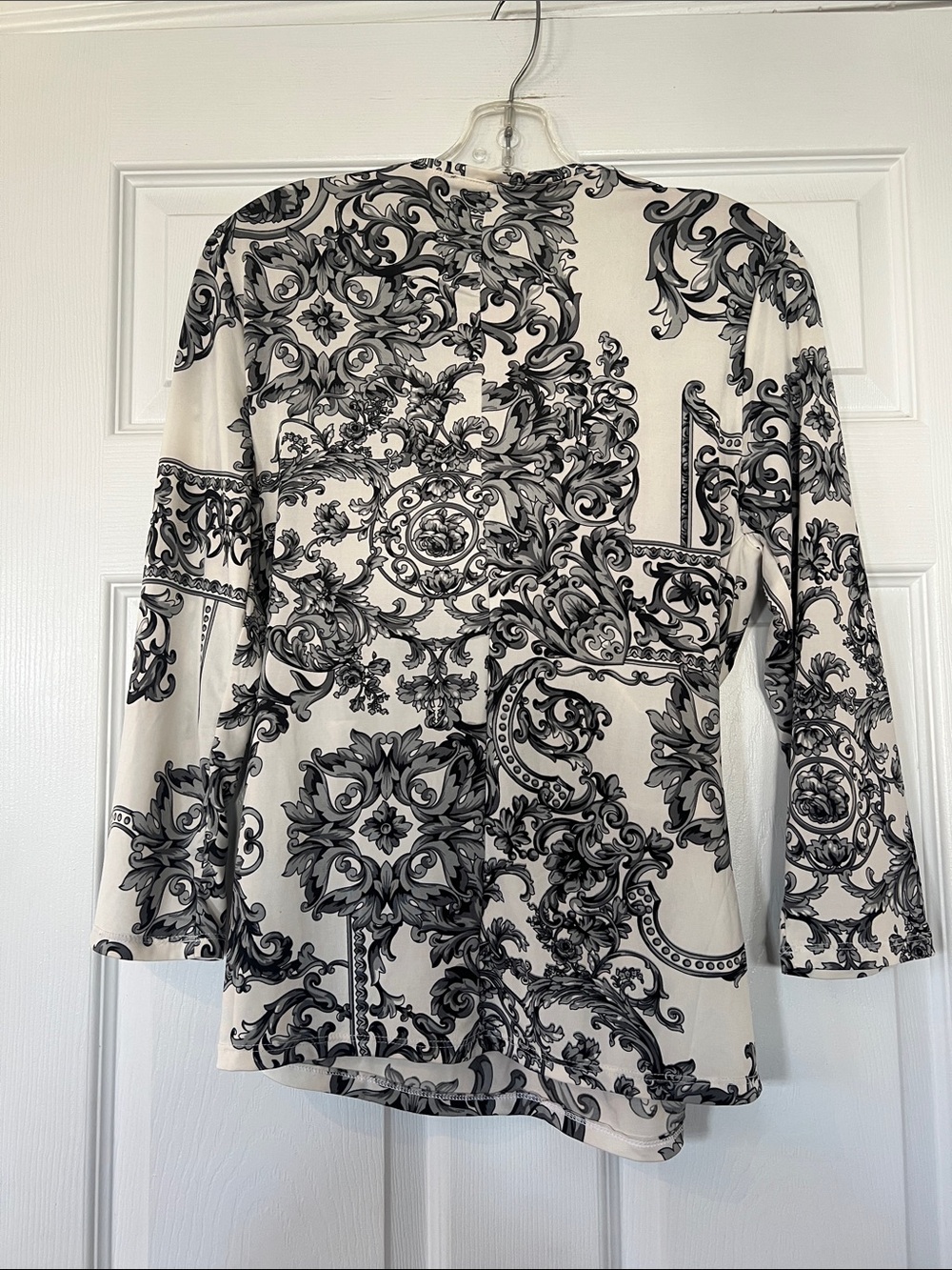 Pierre Cardin Black and White Scroll Print Top - Picture 4 of 4